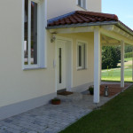 Wohnhaus Neubau mit Terrassenüberdachung